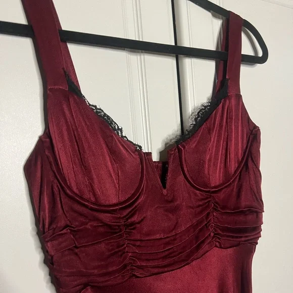 ASTR Wine Satin Corset Midi Dress with Lace Bust - Picture 5 of 15